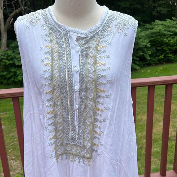 NWT! BIYA Johnny Was Size L white Saverio rayon embroidered top - Picture 5 of 13